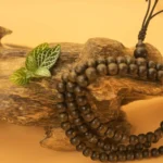 Trầm Hương Hoàng Gia - Đẳng cấp trang sức trầm tự nhiên