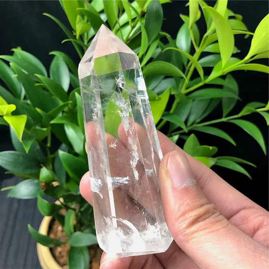 Trụ đá thạch anh trắng