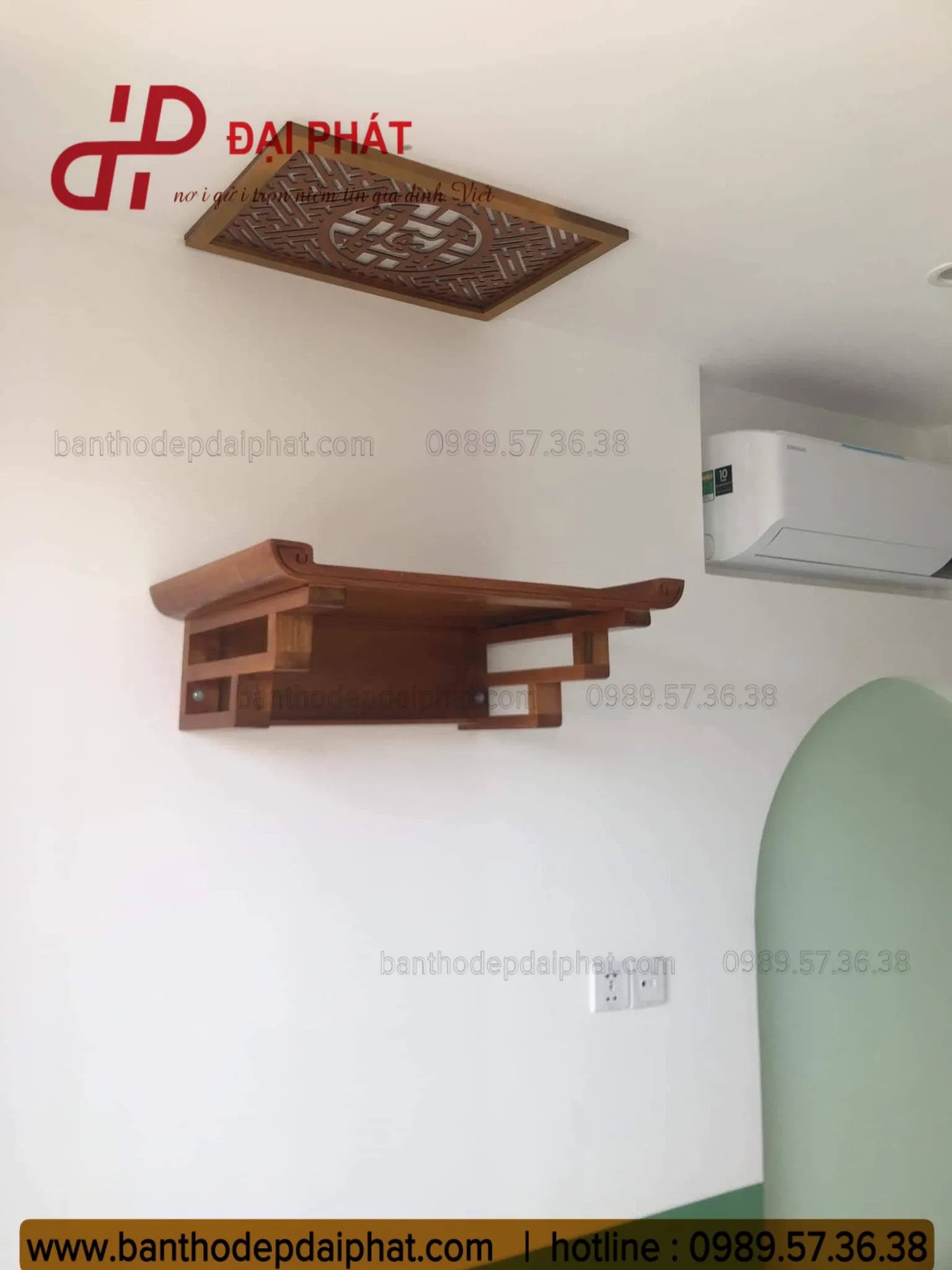 bàn thờ thổ công màu cánh gián