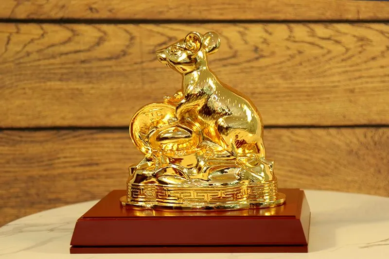 Tượng chuột tài lộc mạ vàng