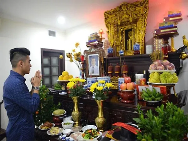 Giáo dục con cháu về nguồn cội thông qua các nghi lễ truyền thống