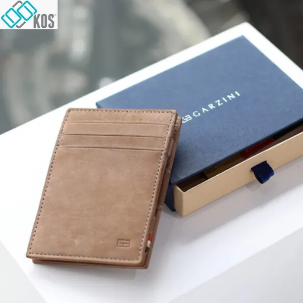 Ví màu xám bạc mang lại sự ổn định tài chính cho người mệnh Thổ.