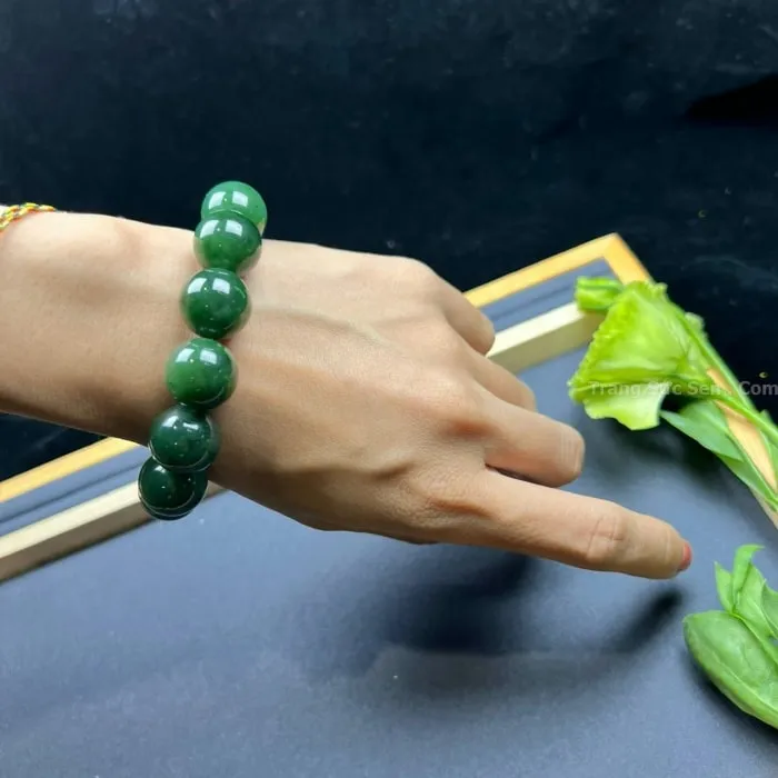 vòng đá ngọc bích