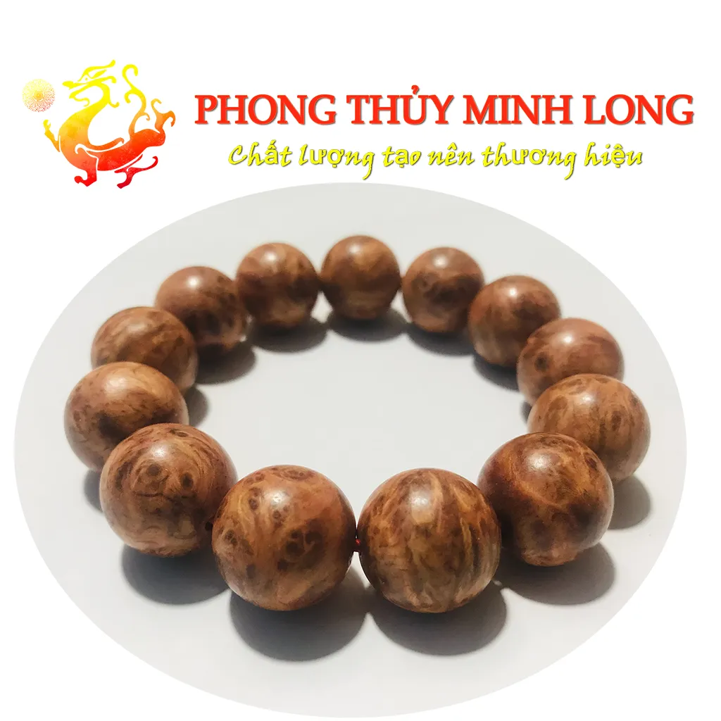 Vòng tay gỗ Huyết Long 18ly hạt tròn mang lại vẻ uy nghiêm và bình an