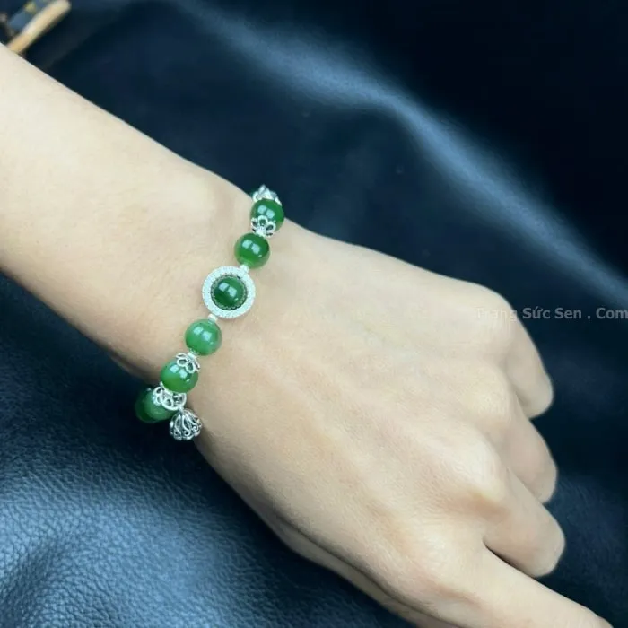 vòng thiết kế đá ngọc bích