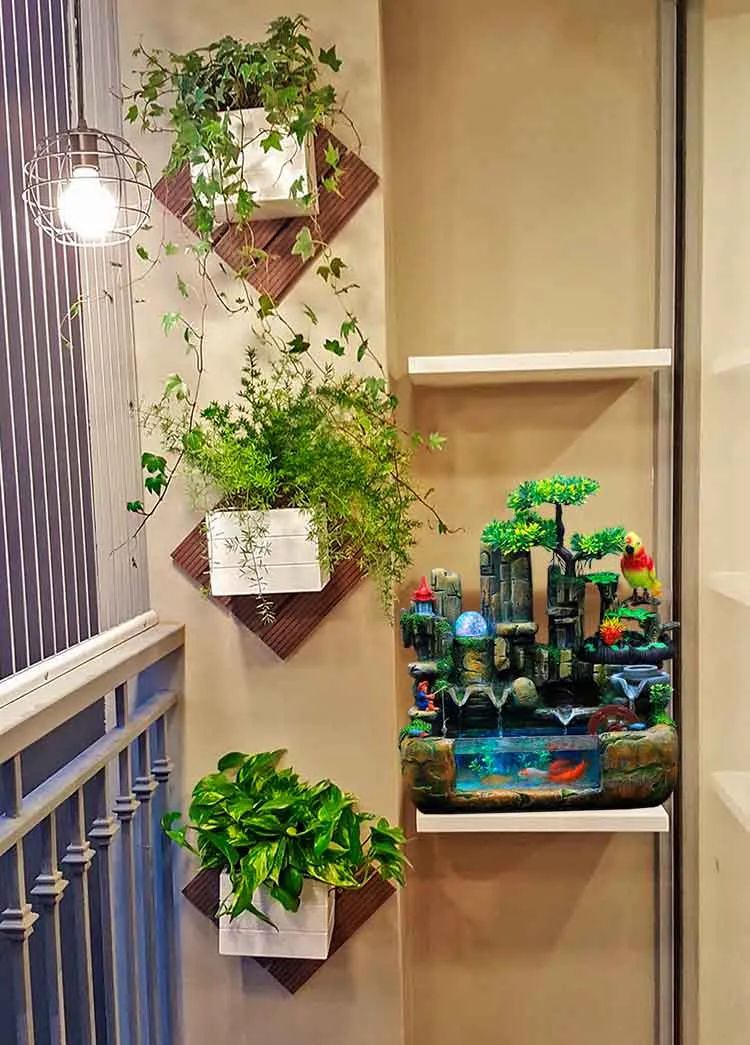 Vườn Tiểu cảnh ban công với trái tim tươi mới là Bể cá Cảnh Phong thủy
