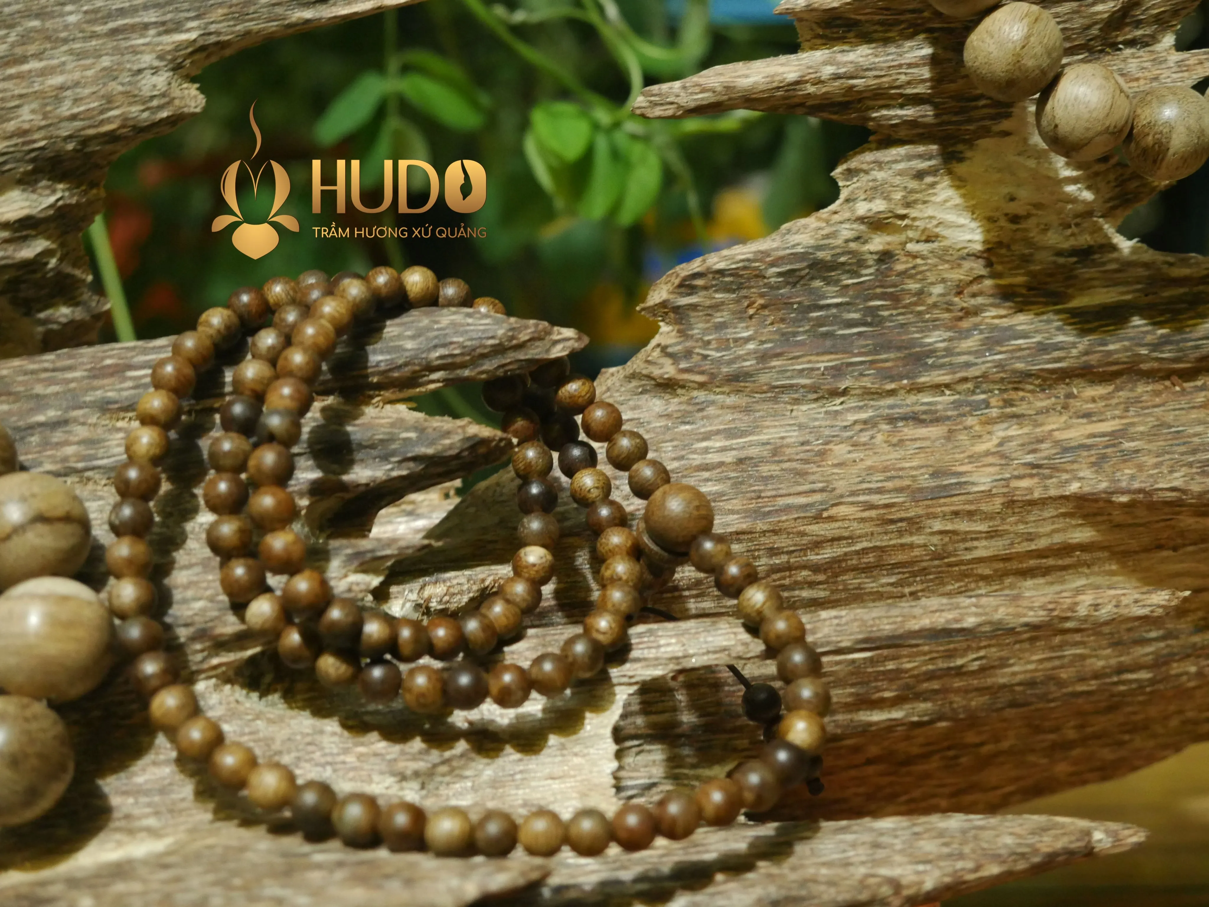 Vòng tay 108 hạt trầm hương là lựa chọn ưu việt cho người tu tập và thiền định