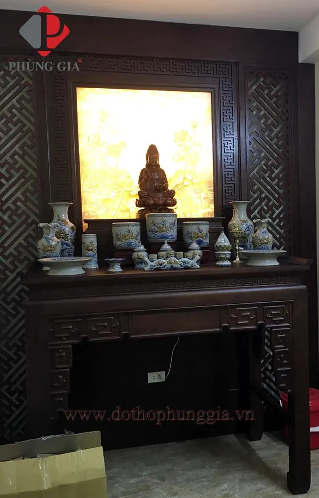 Bộ đồ thờ Phong Gia men trắng ngà
