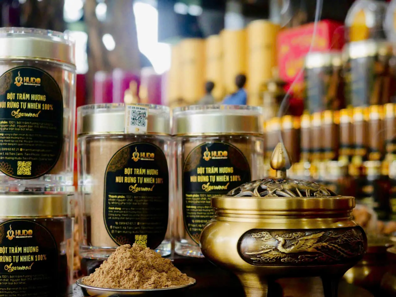 Cập Nhật Giá Bán Bột Trầm Hương Rừng Tự Nhiên Năm 2026 40 Bột trầm hương rừng tự nhiên xay từ miếng trầm nhiều dầu chất lượng cao