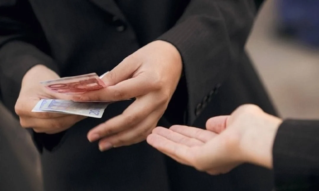 Giải mã giấc mơ thấy bị đòi nợ