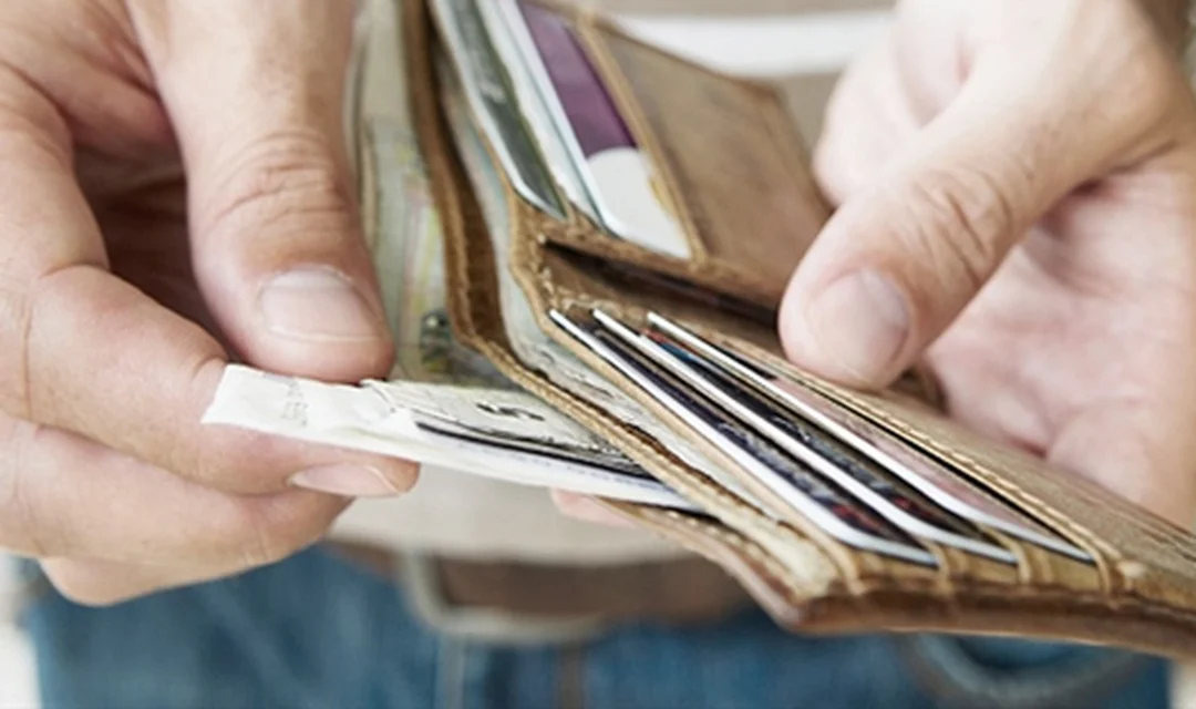 mơ thấy ăn trộm tiền đánh con gì và cách ghi lại giấc mơ