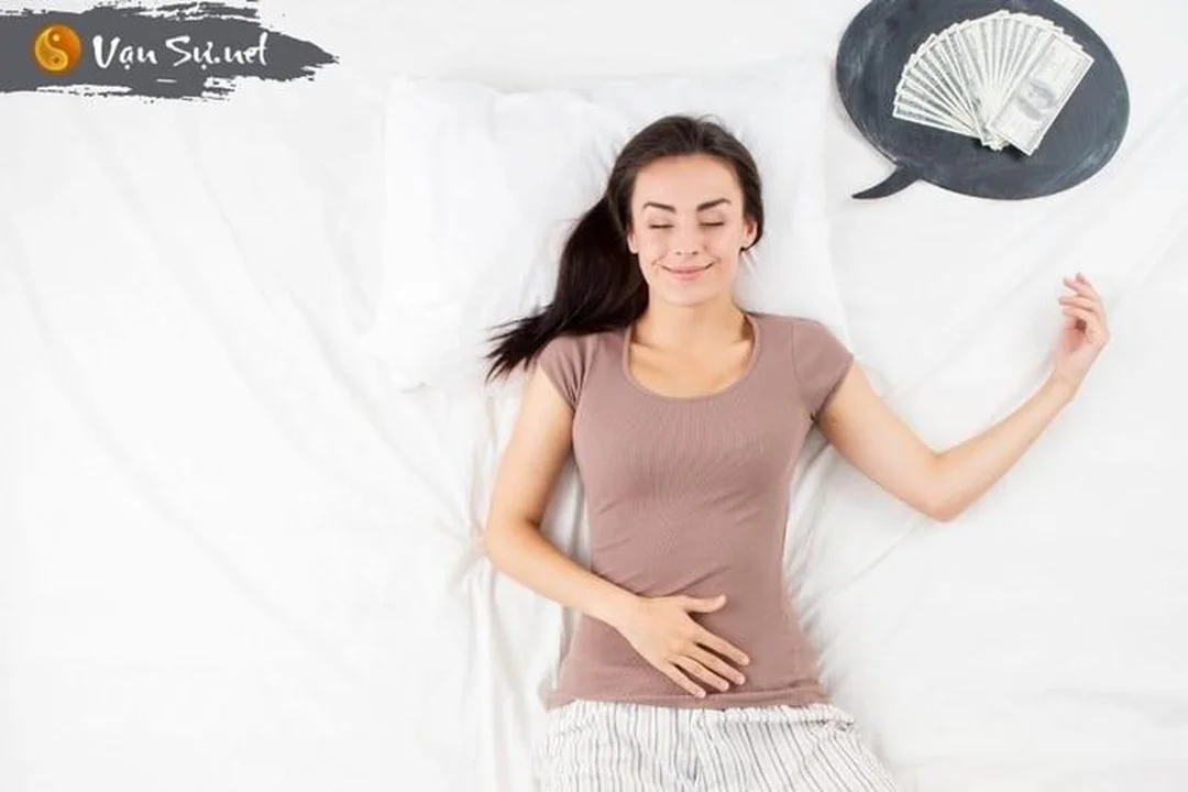 mơ thấy ăn trộm tiền đánh con gì và ý nghĩa tâm linh