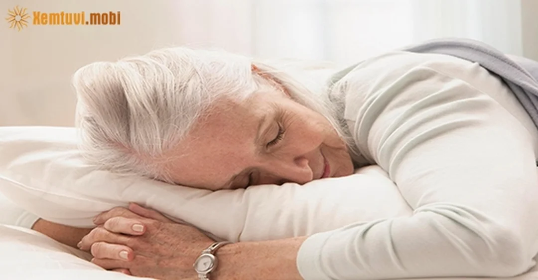 mơ thấy tóc bạc nửa đầu mơ thấy tóc bạc trắng